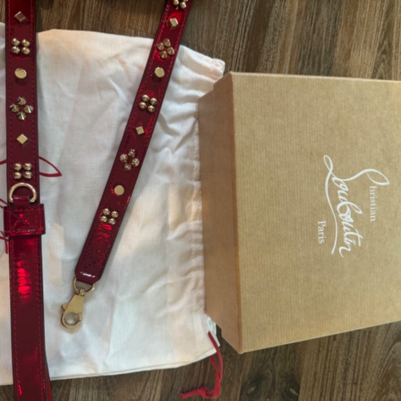 Louboutin PATENT LEATHER DOG LEASH, SIZE M, red/gold length 47". - Picture 3 of 7